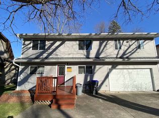 70 Woodlane Dr, New London, WI 54961