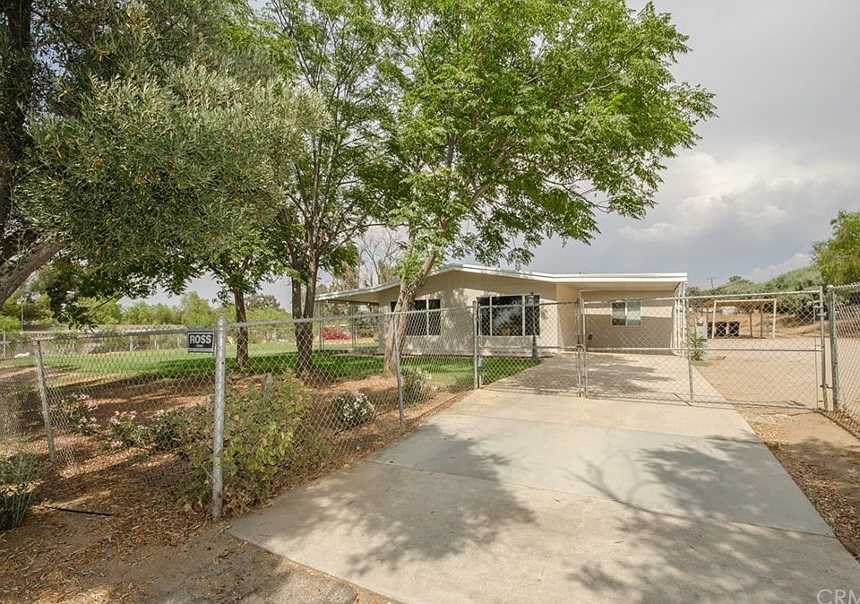 1st image of 22100 Rosary Ave