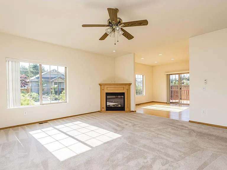 70 Nesting Pl — Photo 12