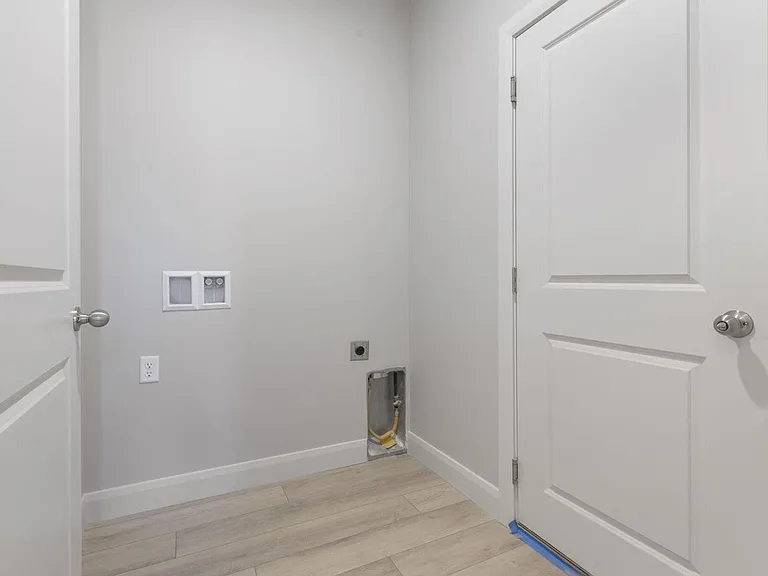174 N 100 W #1 — Photo 8