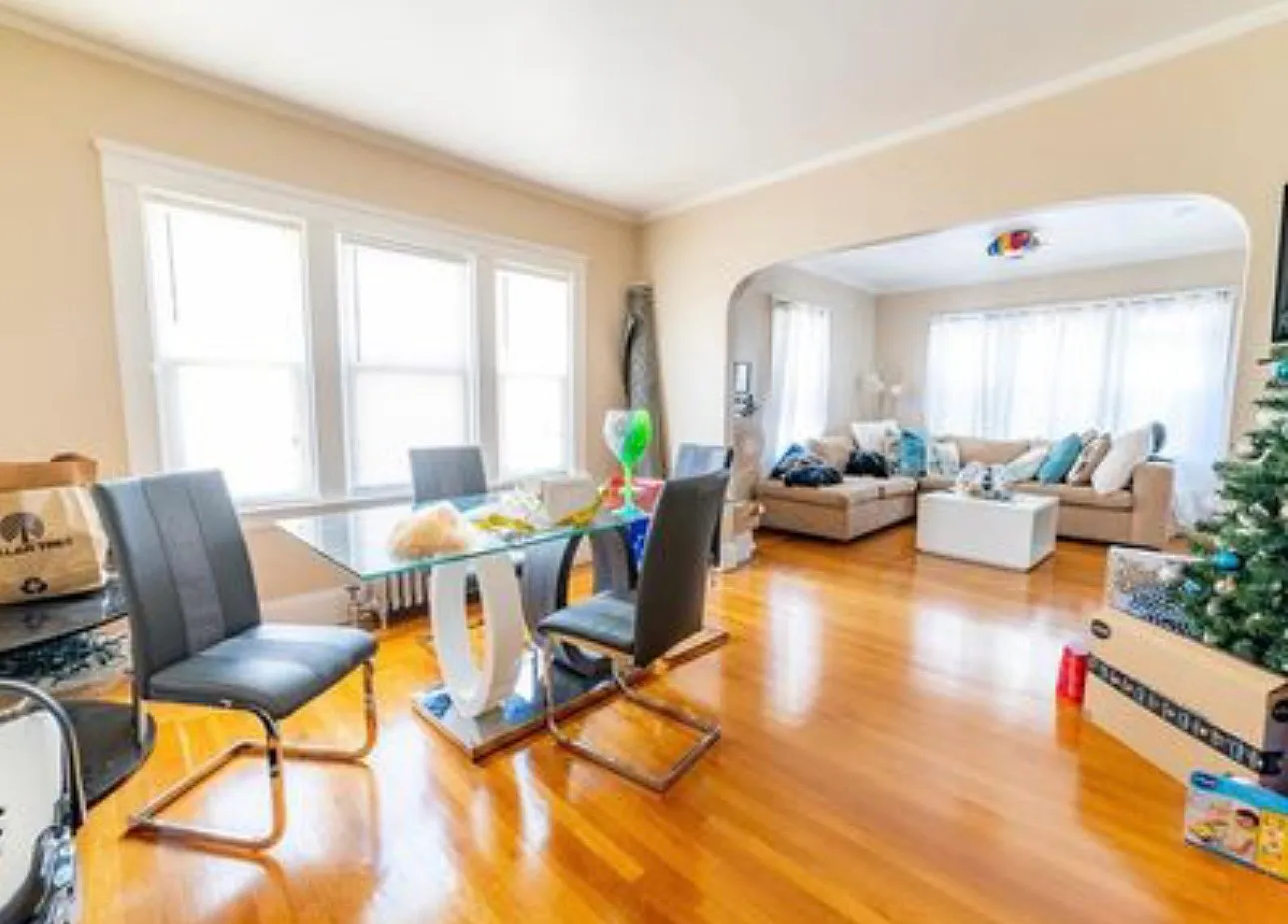 2 bed, $2,000 — Photo 2