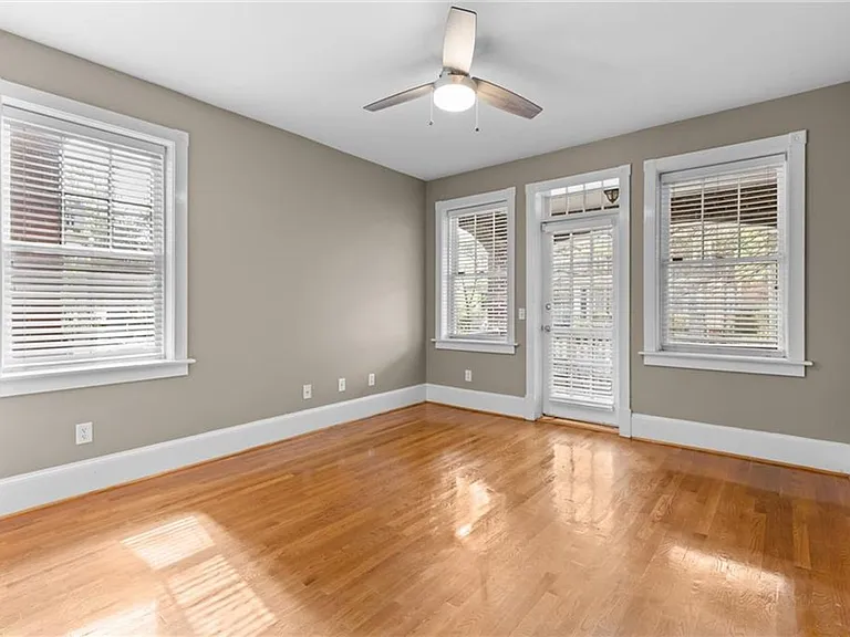 736 W Princess Anne Rd #102 — Photo 16