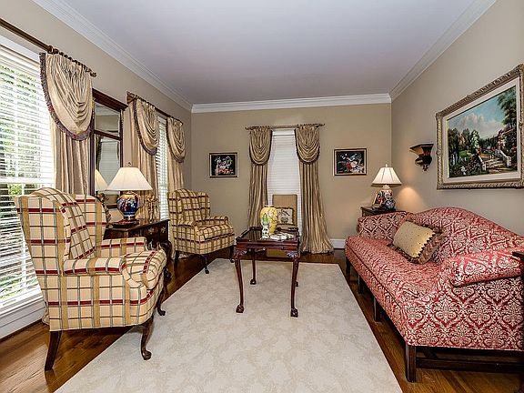 4th image of 2511 Winding Oak Dr