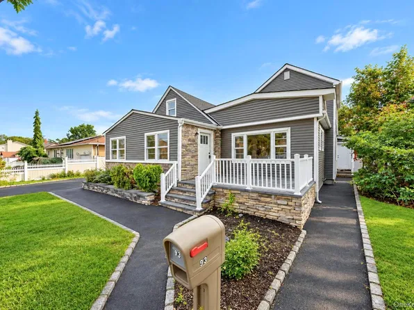 93 Vermont Avenue, West Babylon, NY 11704