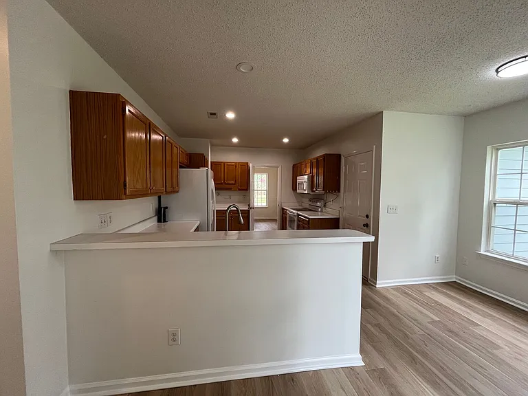 1408 Barouche Ct — Photo 18