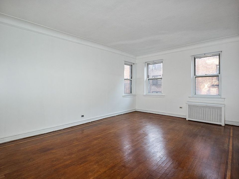 1st image of 60 Broad St W APT 4G