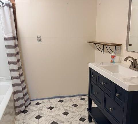 5th image of 710 Dabney St