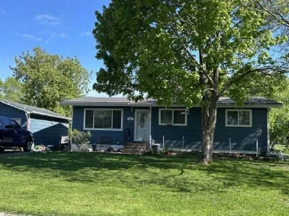 455 6th Ave NE, Pine City, MN 55063