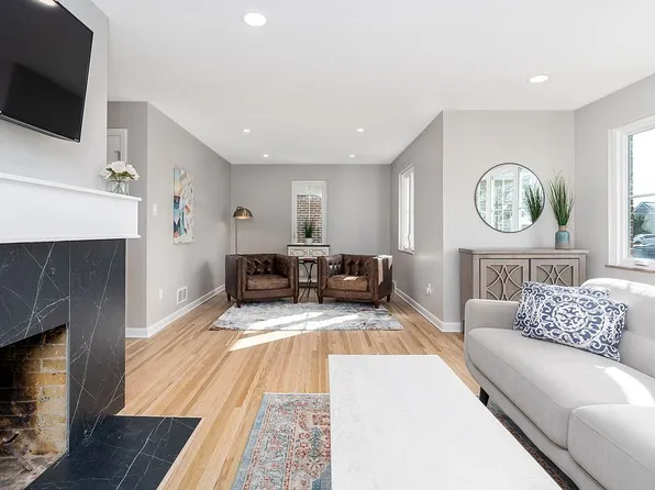 2112 Cresthill Dr, Columbus, OH 43221