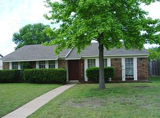 1825 Alonsdale Dr, Garland, TX 75040