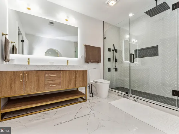 617 Park Rd NW #2, Washington, DC 20010