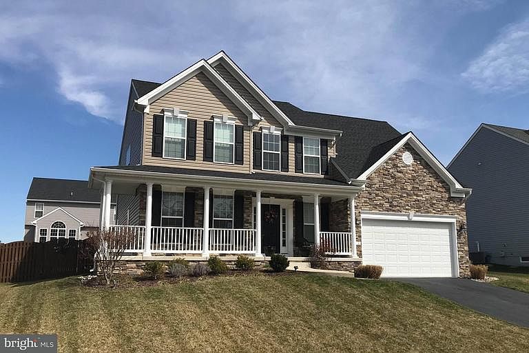 1st image of 111 Brooke Ln