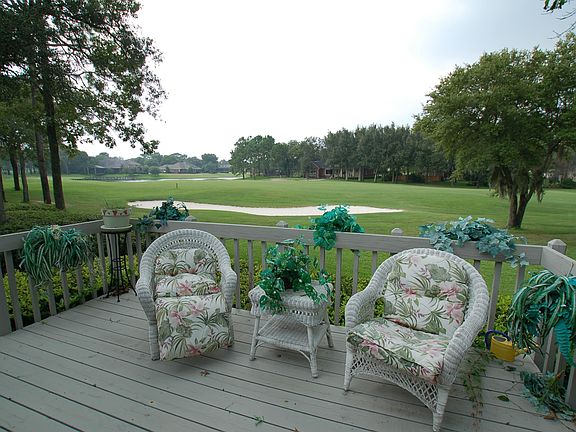 Deck Overlooks Golf Crse