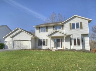 17427 Homestead Trl, Lakeville, MN 55044