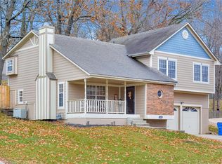 1804 SW Mic O Say Ct, Blue Springs, MO 64015