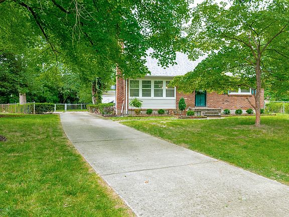 3rd image of 3322 Stratford Ave