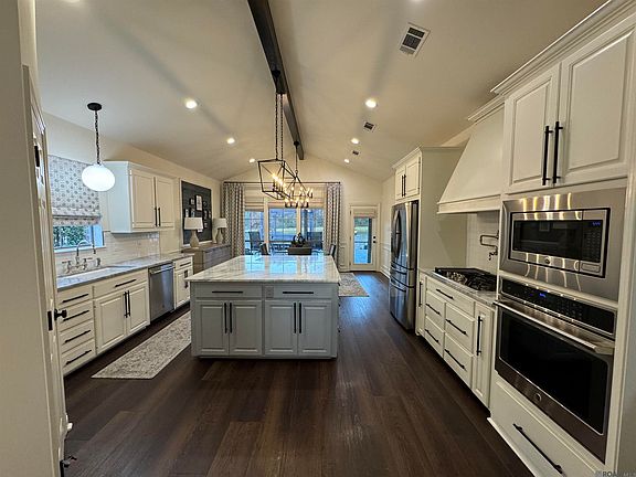 2nd image of 18404 Lake Harbor Ln