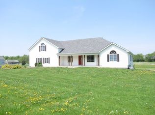 2625 N 41st Rd, Sheridan, IL 60551