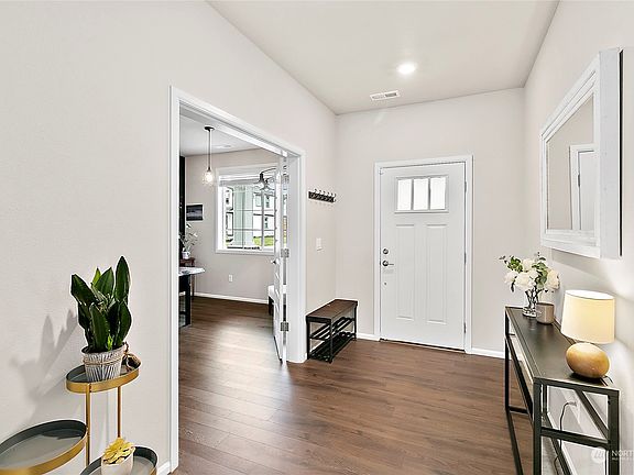 4th image of 19125 129th Street E