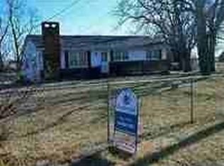 2704 Clinton Rd, Sedalia, MO 65301