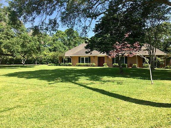 4th image of 102 Sandalwood Dr