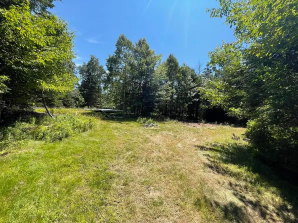 9 Ferry Road, Swans Island, ME 04685
