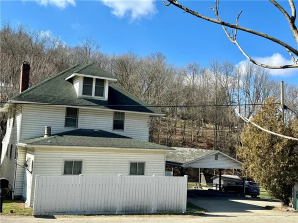 145 Rolling Meadows Rd, Waynesburg, PA 15370