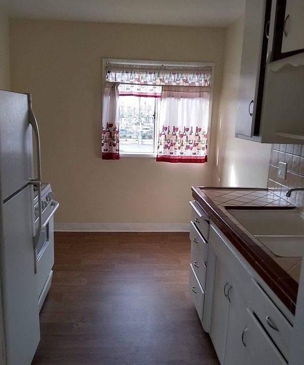 1st image of 3880 41st St