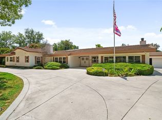 1392 Muirfield Rd, Riverside, CA 92506