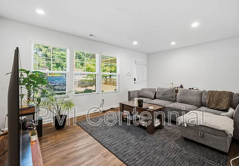 1120 Wedgewood Dr — Photo 9
