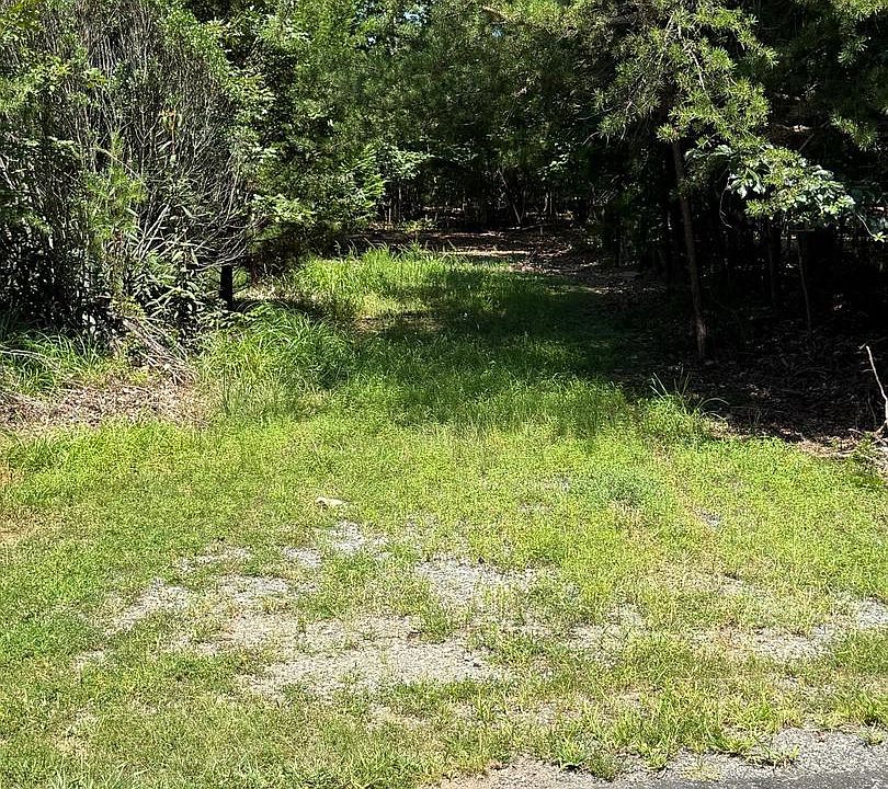 1st image of 72 Madeline Ln