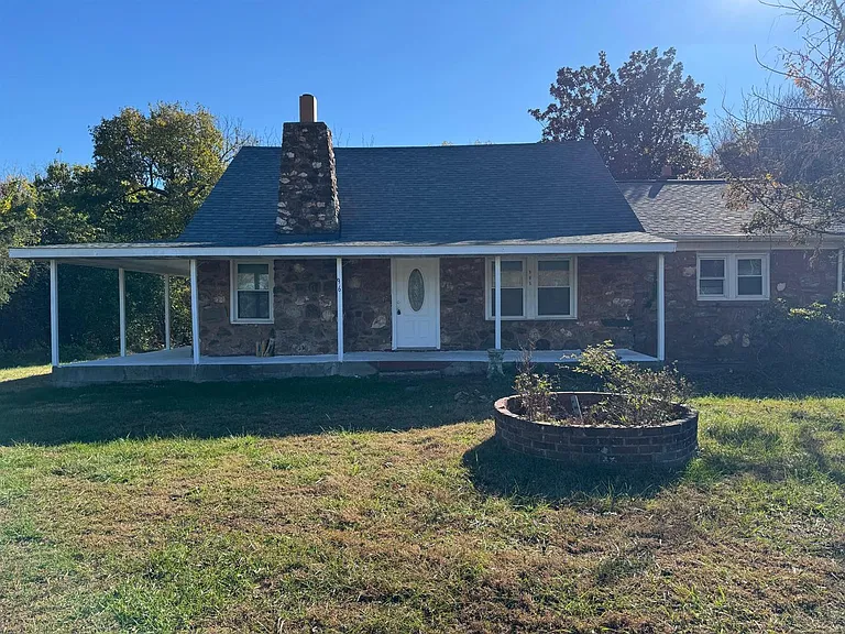965 Hodges Farm Rd — Photo 1
