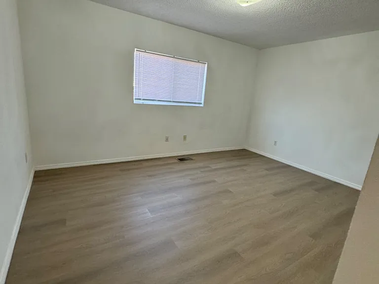 Unit Photo