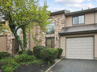 31 Castle Ridge Dr, East Hanover, NJ 07936