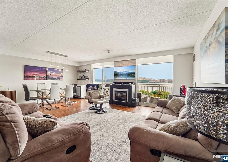 1st image of 1077 River Rd APT 903