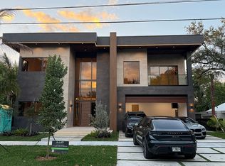 7420 SW 52nd Ave, Miami, FL 33143