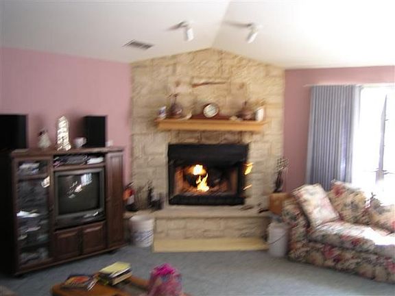 2nd image of 3030 Shady Oaks Dr