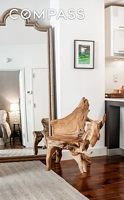 Sold by Compass | media 21