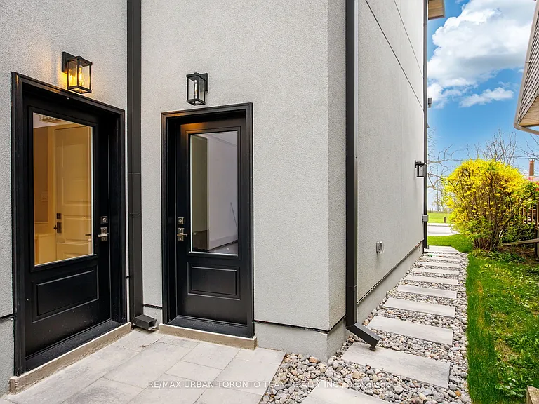4 Drake Cres — Photo 49