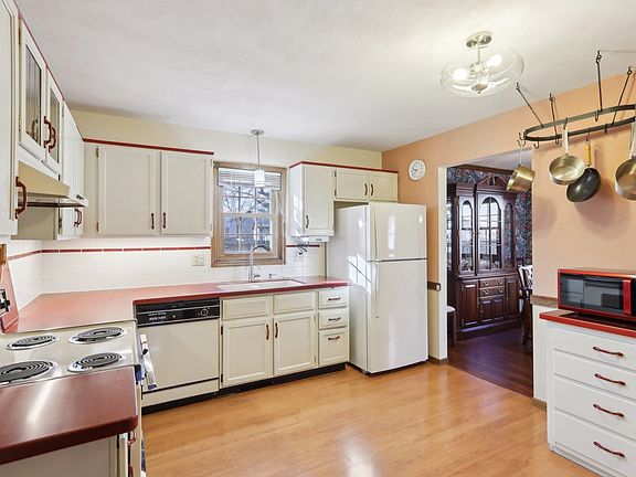 4th image of 2646 S Norfolk Cir