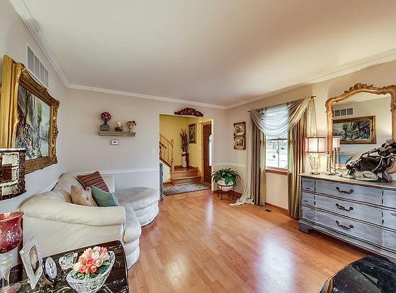 5th image of 1307 Elgin Ln