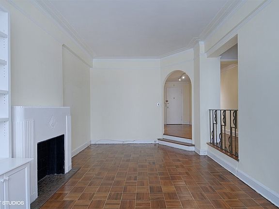 3rd image of 25 Central Park W APT 12G