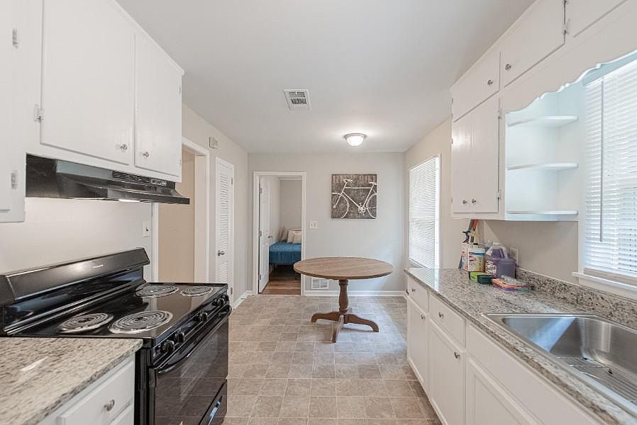1st image of 1280 Waverly Dr #12979069