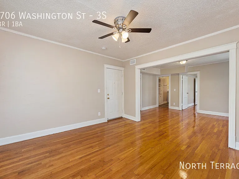 3706 Washington St #3S — Photo 5