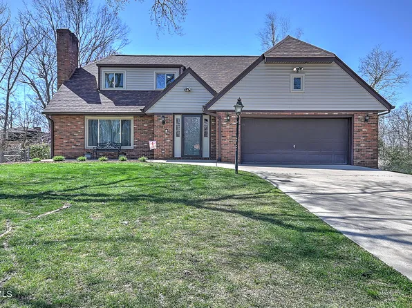 2544 Essex Dr, Kingsport, TN 37660