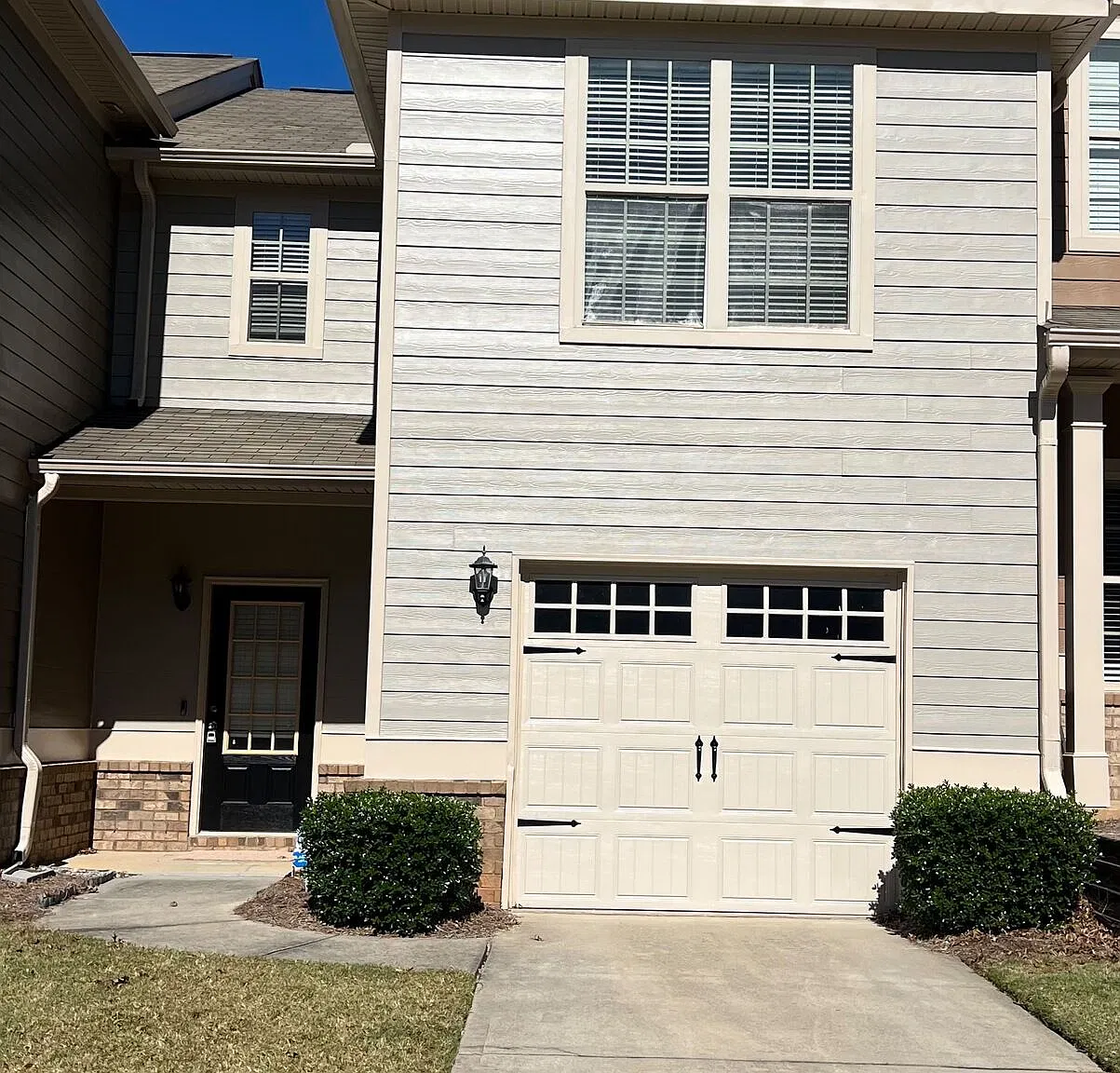 3 bed, 2.5 bath, 1596 sqft, $1,800 — Photo 1