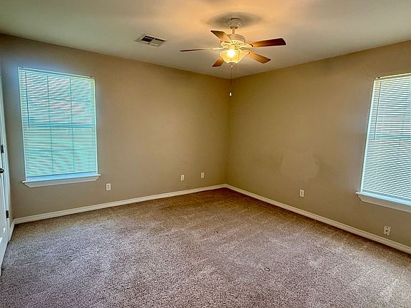 4th image of 609 NW 110th St