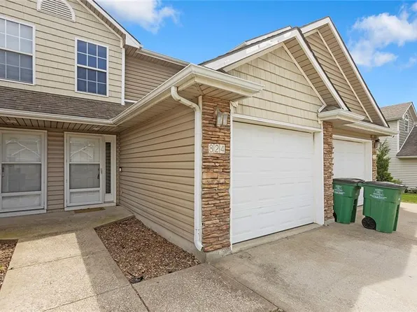 824 SW Peach Tree Ln, Blue Springs, MO 64064