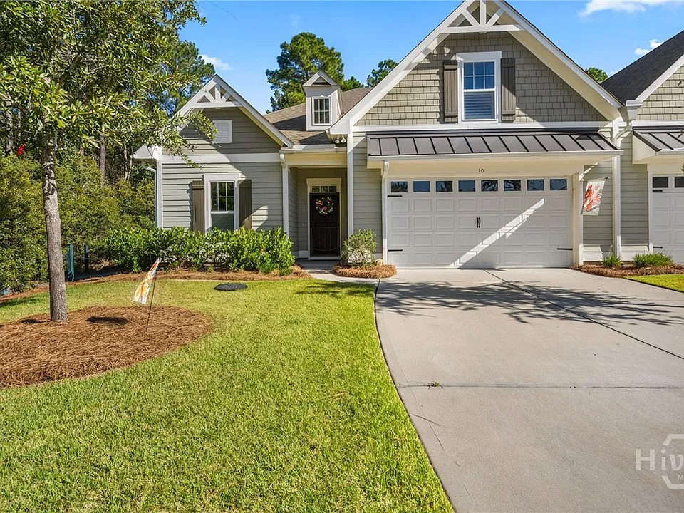 10 Golf Dr