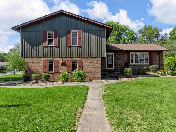 195 Sunflower Dr, Highland, IL 62249